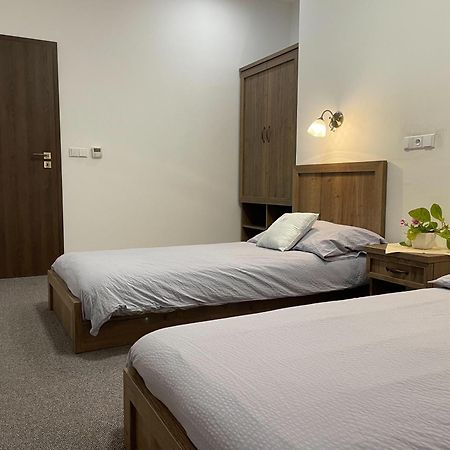 Hotel Herman ريخنوف ناد كنيجنو المظهر الخارجي الصورة