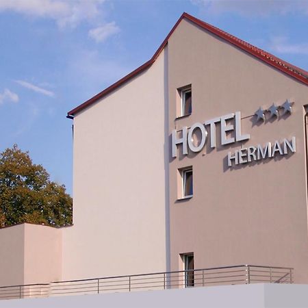 Hotel Herman ريخنوف ناد كنيجنو المظهر الخارجي الصورة