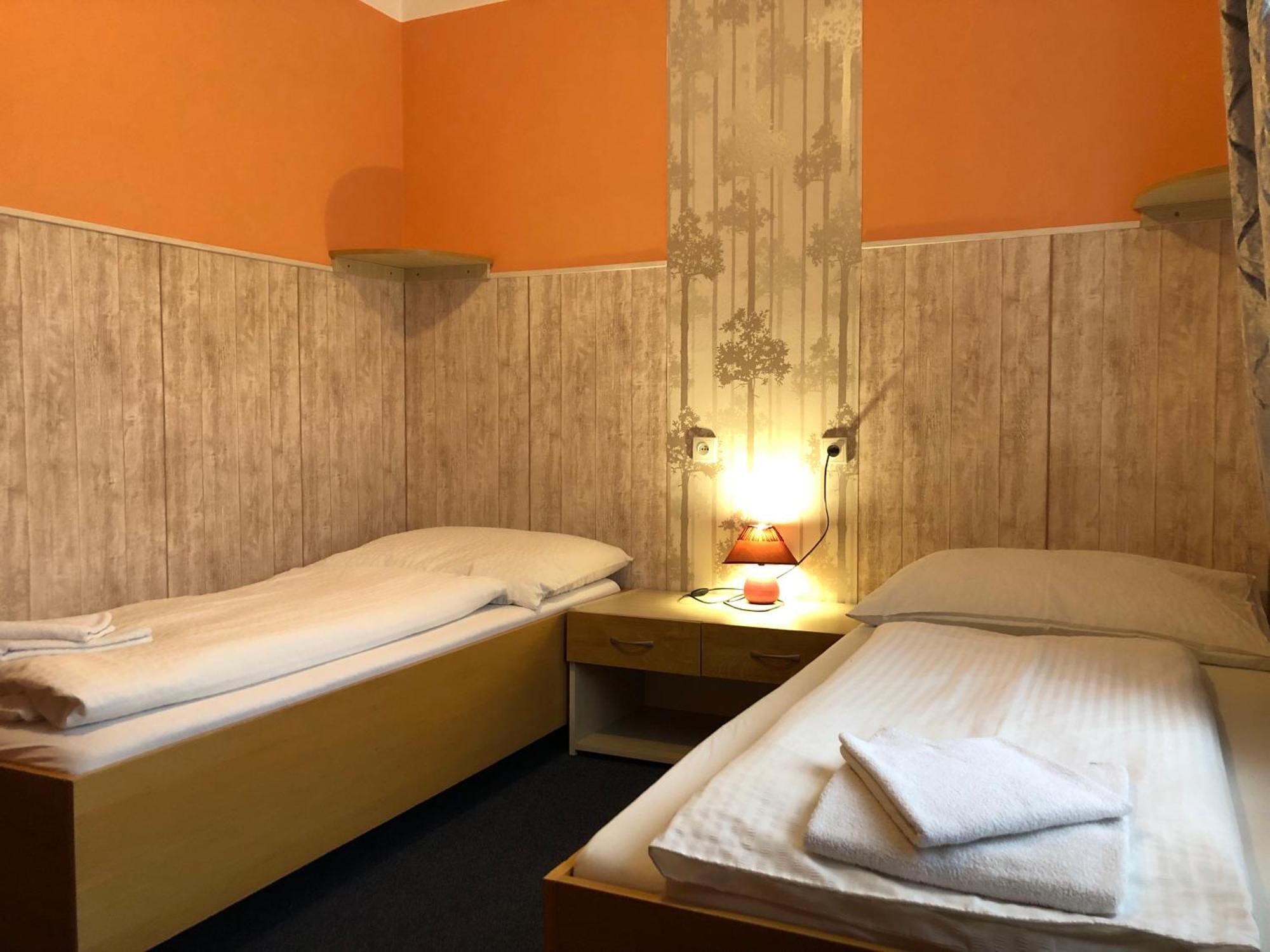 Hotel Herman ريخنوف ناد كنيجنو المظهر الخارجي الصورة